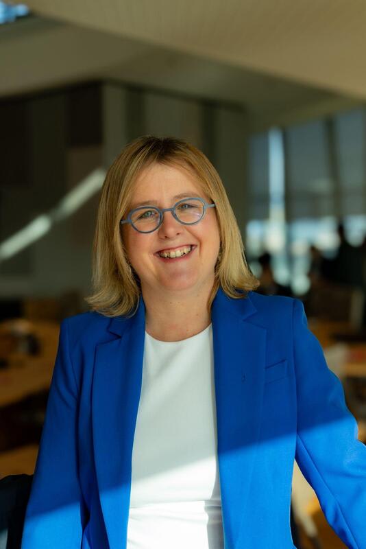 Floriane Bonnier au conseil communal de la Ville de Bruxelles